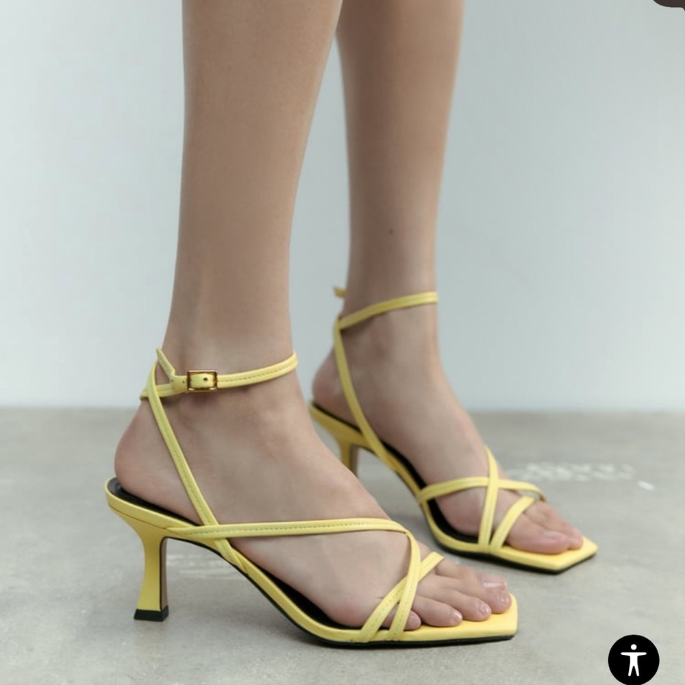 STRAPPY HEELED LEATHER SANDALS